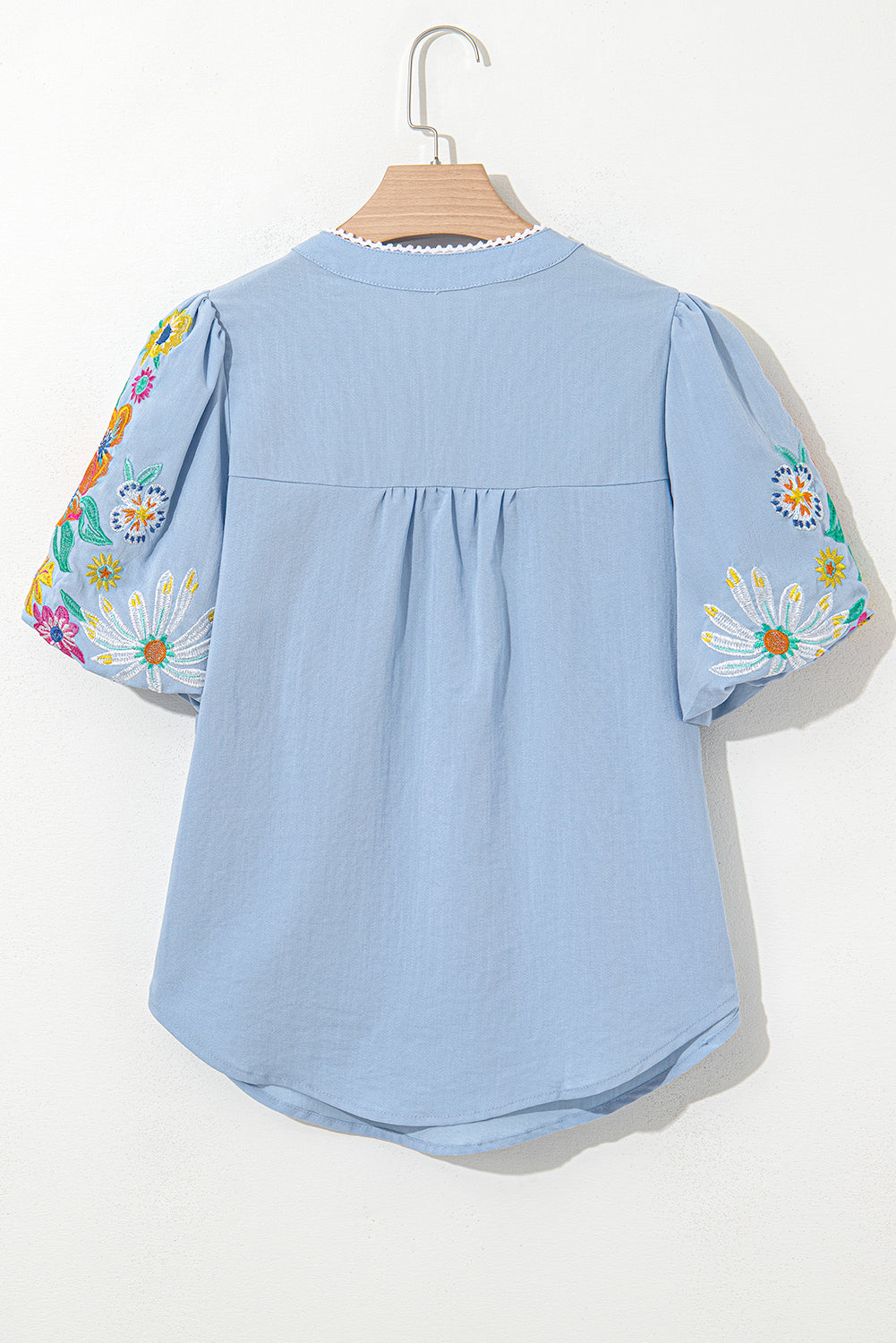 Beau Blue 花卉刺繡泡泡袖開衩襯衫