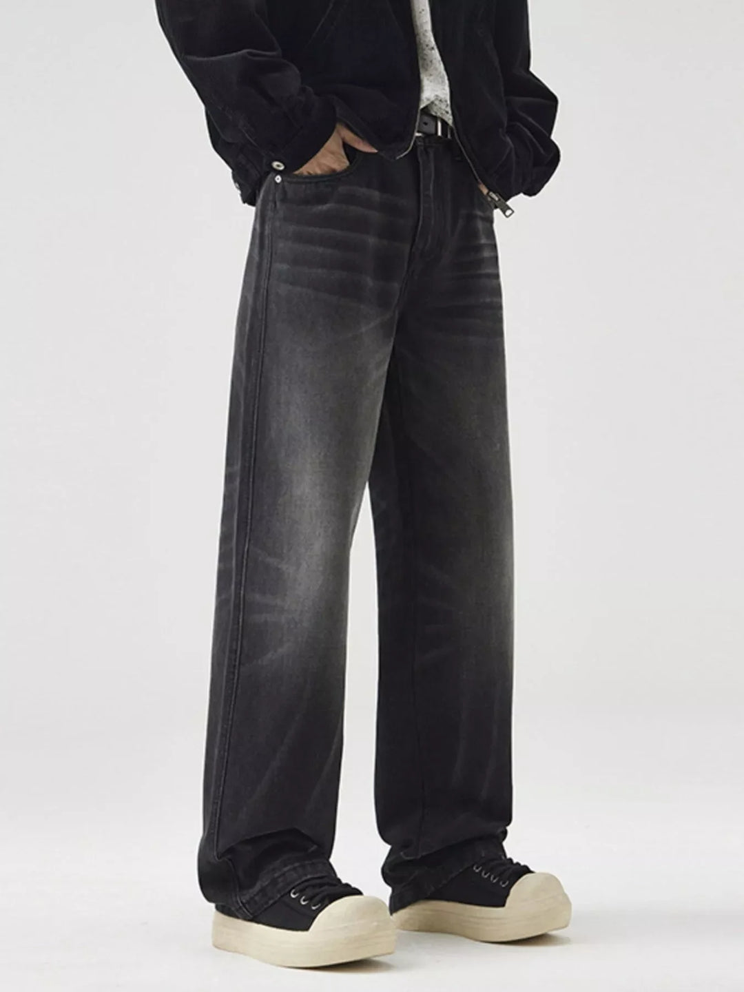 Men's Wide Leg Washed Jeans