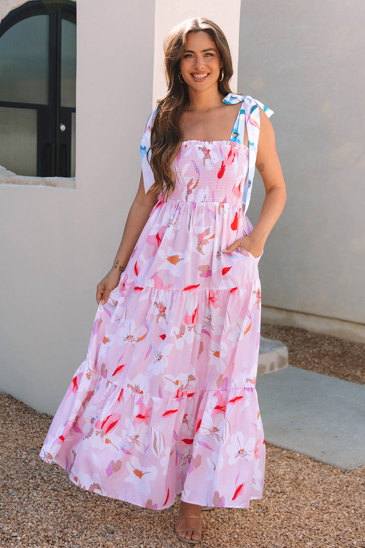 Robe longue smockée à imprimé floral rose et épaules nouées