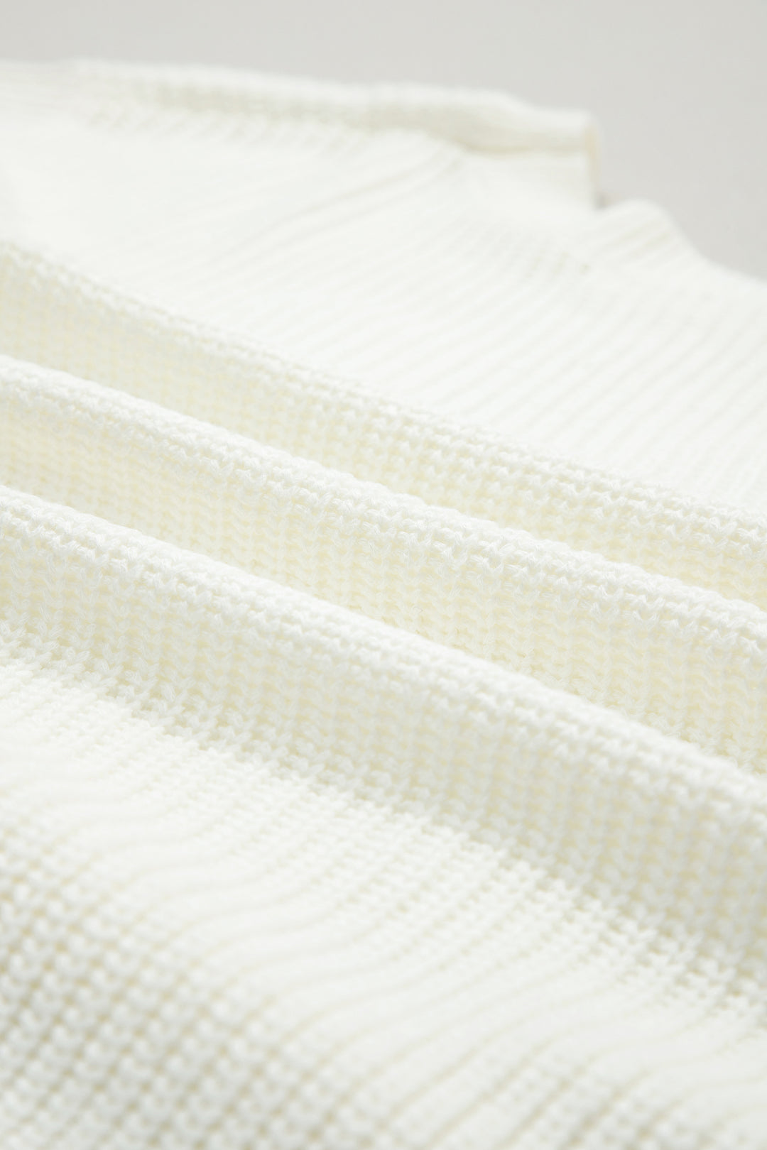 White Crochet Horseshoe Short Sleeve Knit Sweater