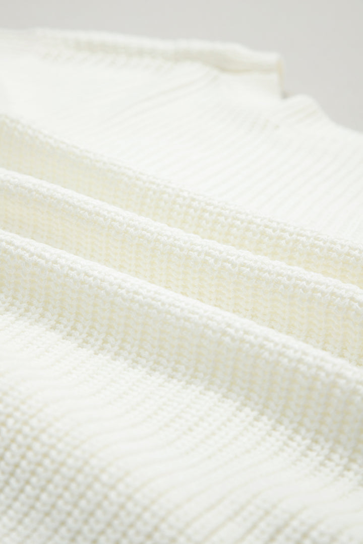White Crochet Horseshoe Short Sleeve Knit Sweater