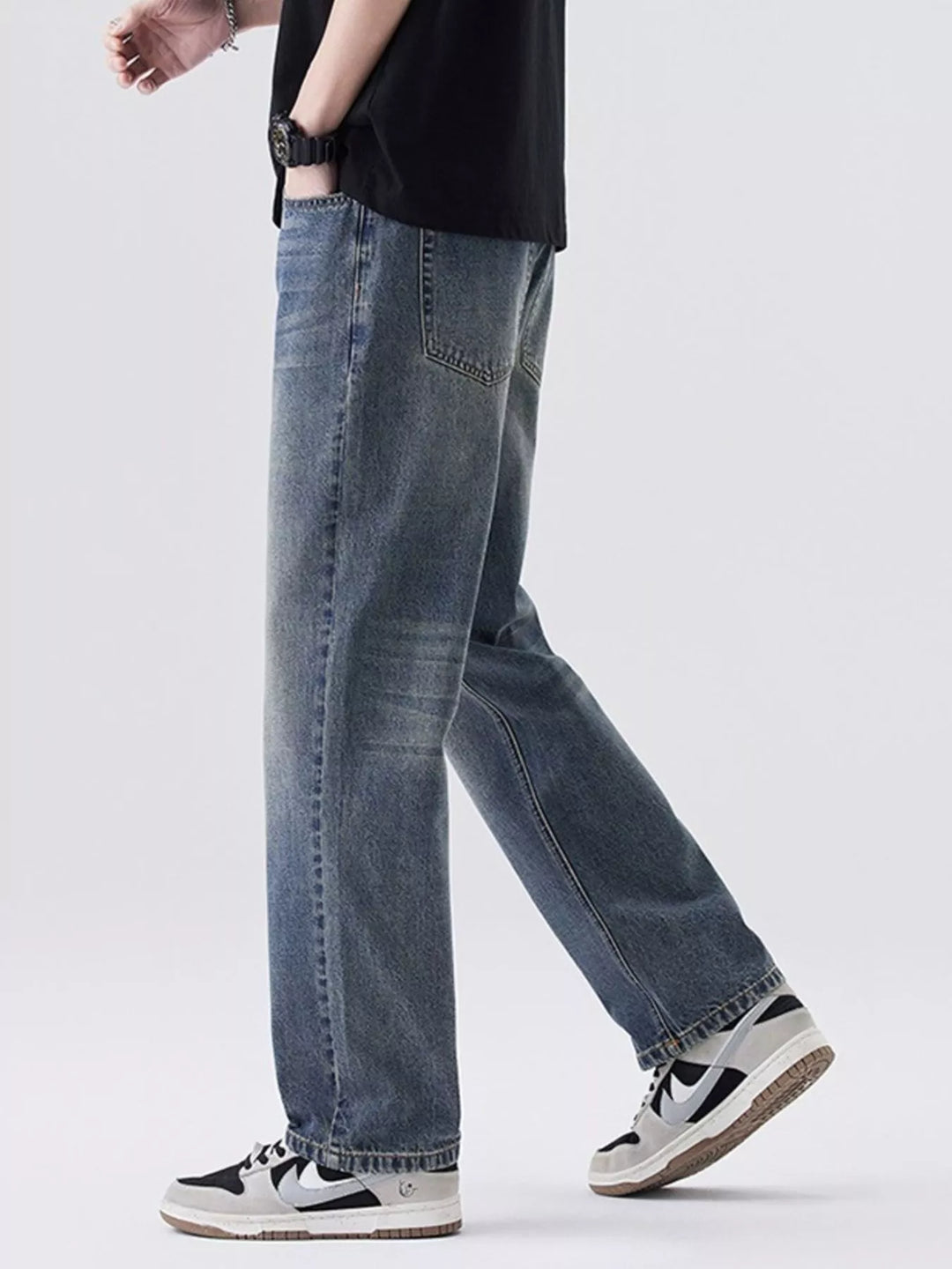 Men's Relaxed Fit Vintage Wash Jeans