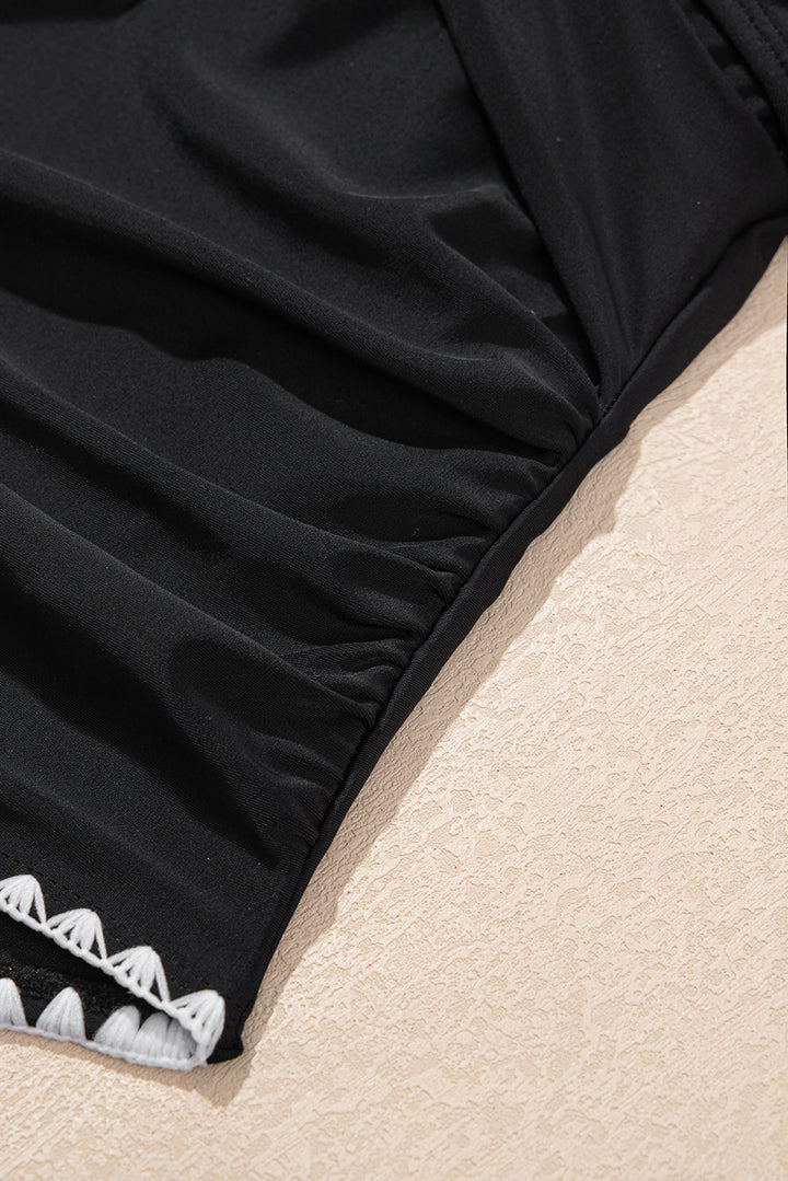 黑色 Ric Rac Trim 撞色拼布鏤空連身泳衣