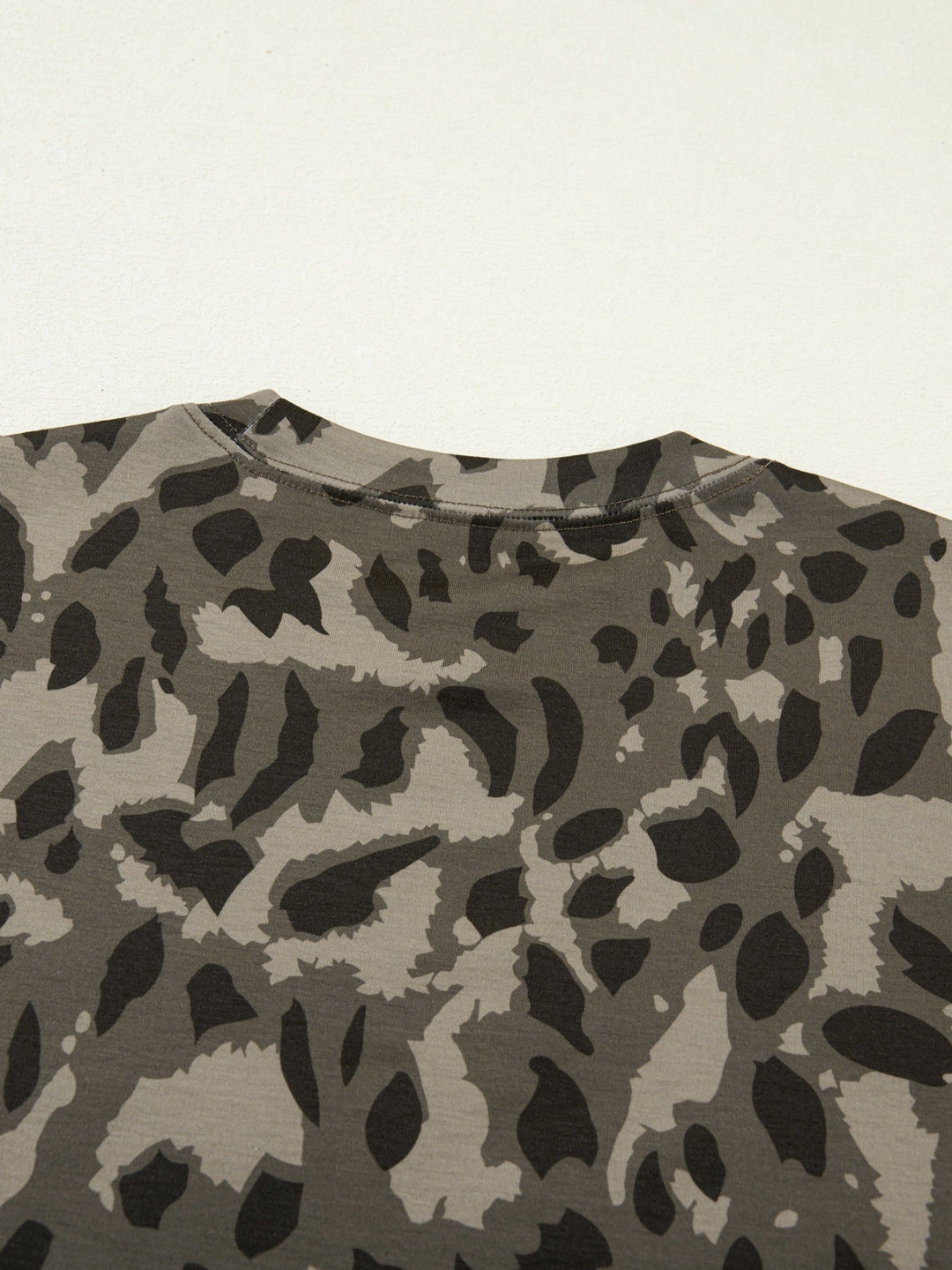 Leopard Print Mock Neck Slim Tee