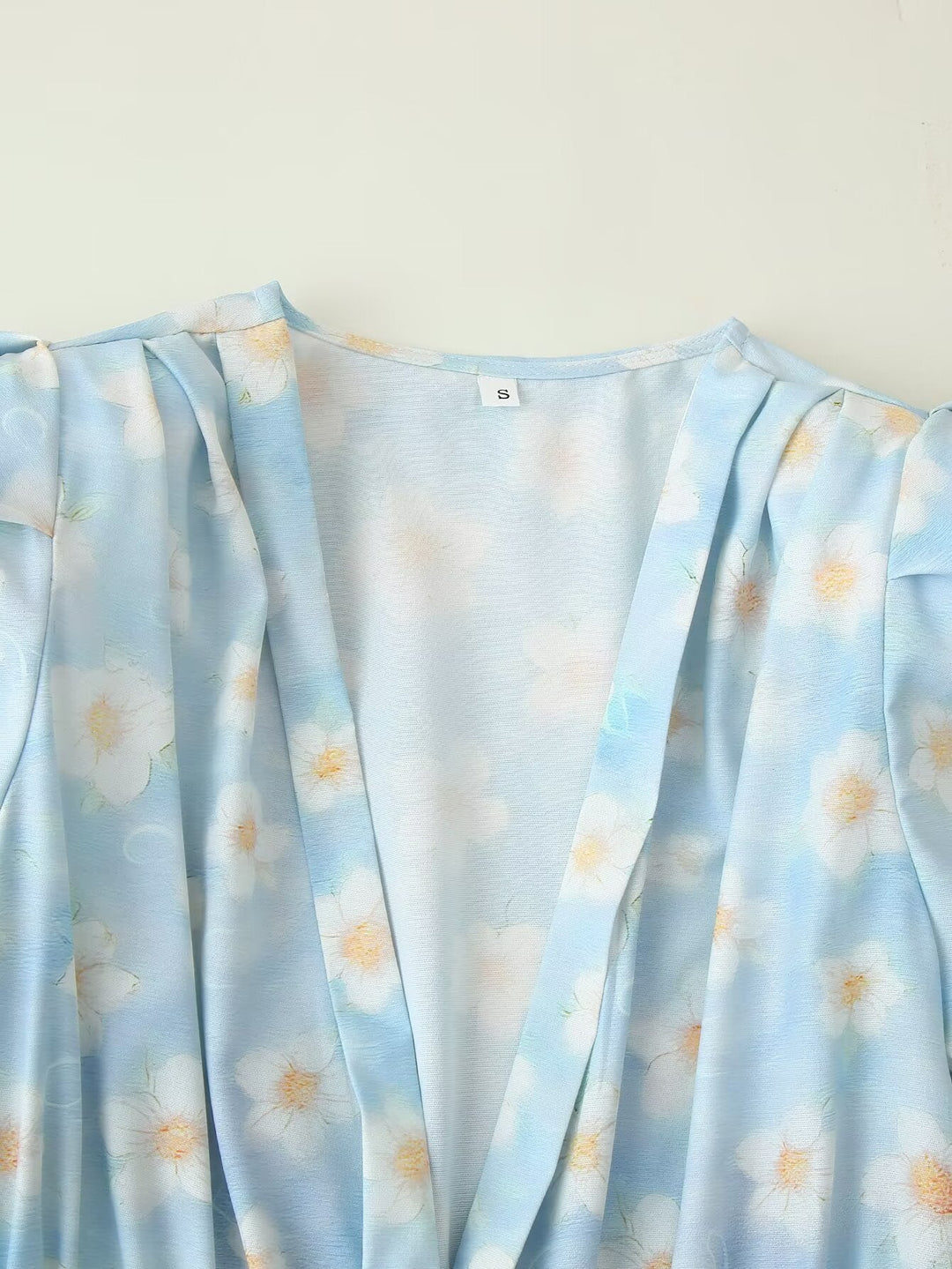 Summer Women Clothing Refined Stylish Simple V neck Printed Puff Sleeve Pearl Buckle Dress