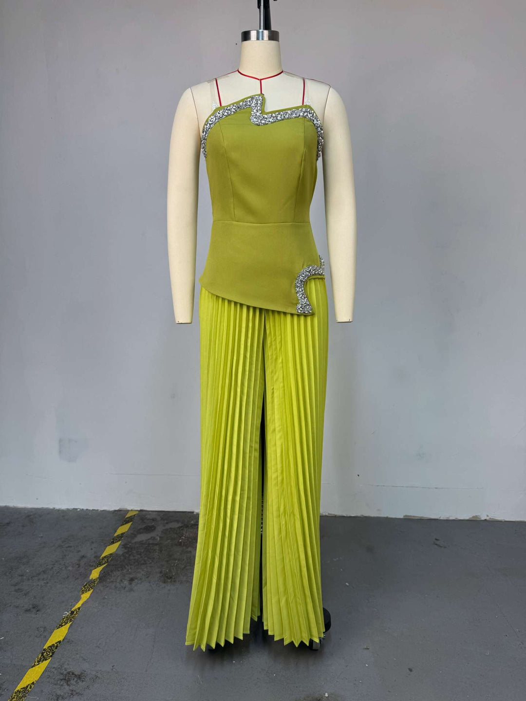 Women Summer Heavy Industry Tube Top with Diamond Irregular Asymmetric Top Pleated Wide Leg Trousers Set