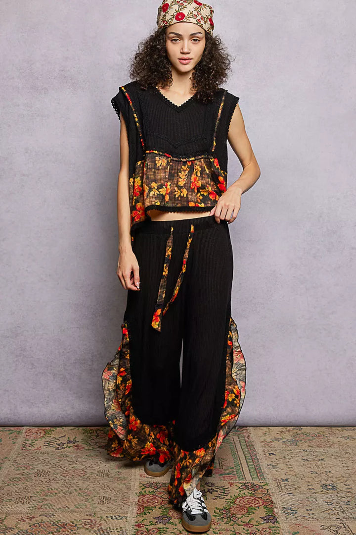 POL Lace Detail Floral Cropped Ruffled Top