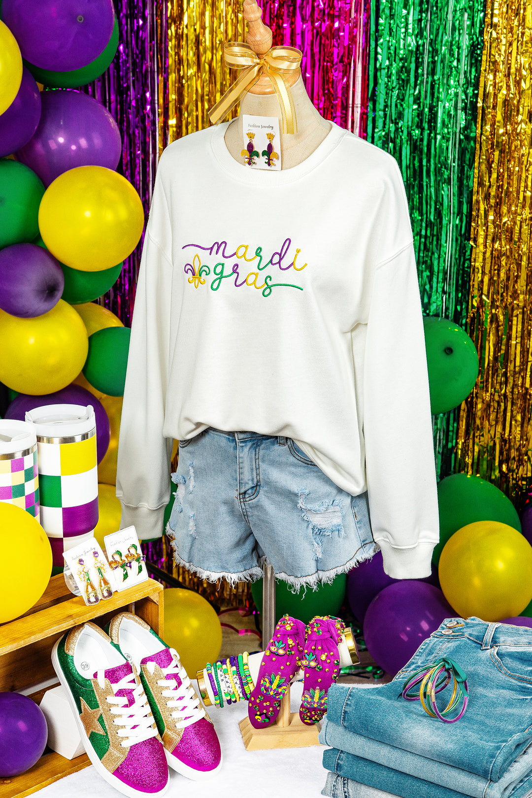 White mardi gras Fleur De Lis Embroidered Graphic Pullover Sweatshirt