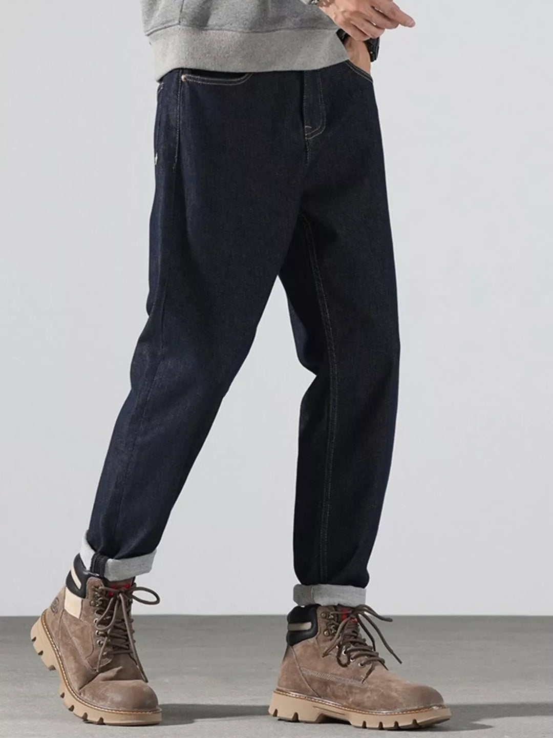 Men's Pocketed Loose Fit Jeans