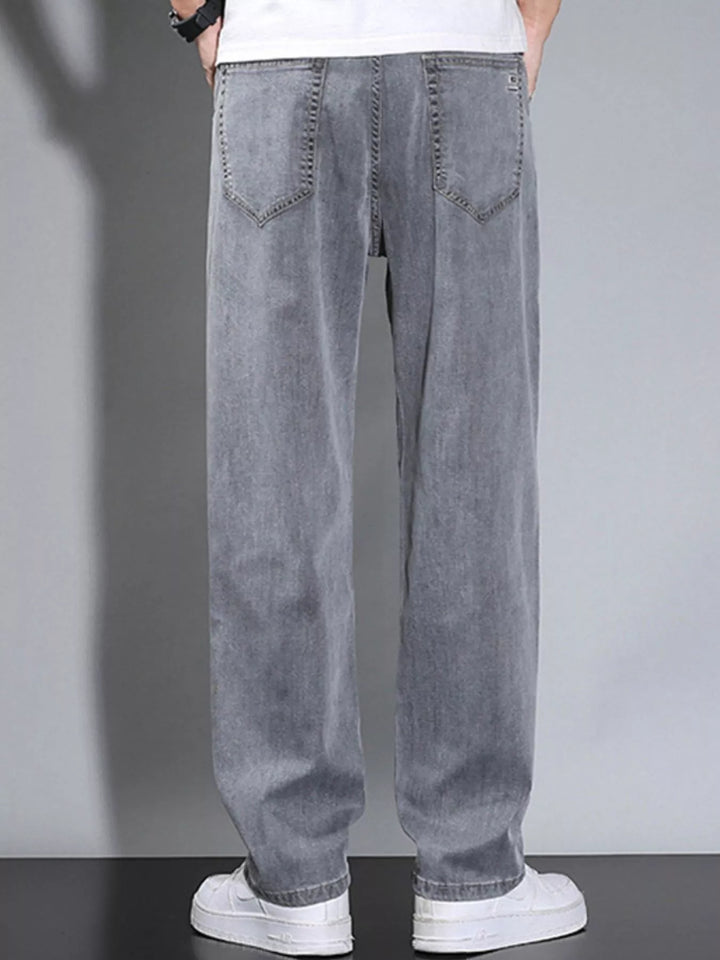 Men's Loose Fit Washed Jeans