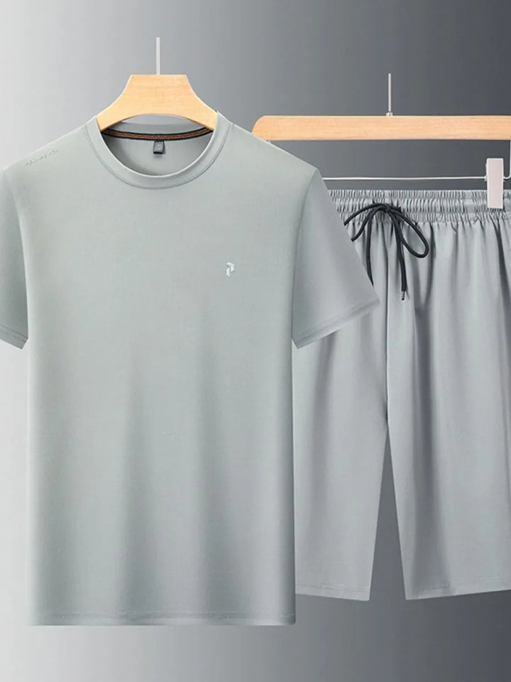 Men's Plus Size Round Neck Short Sleeve Top and Shorts Set