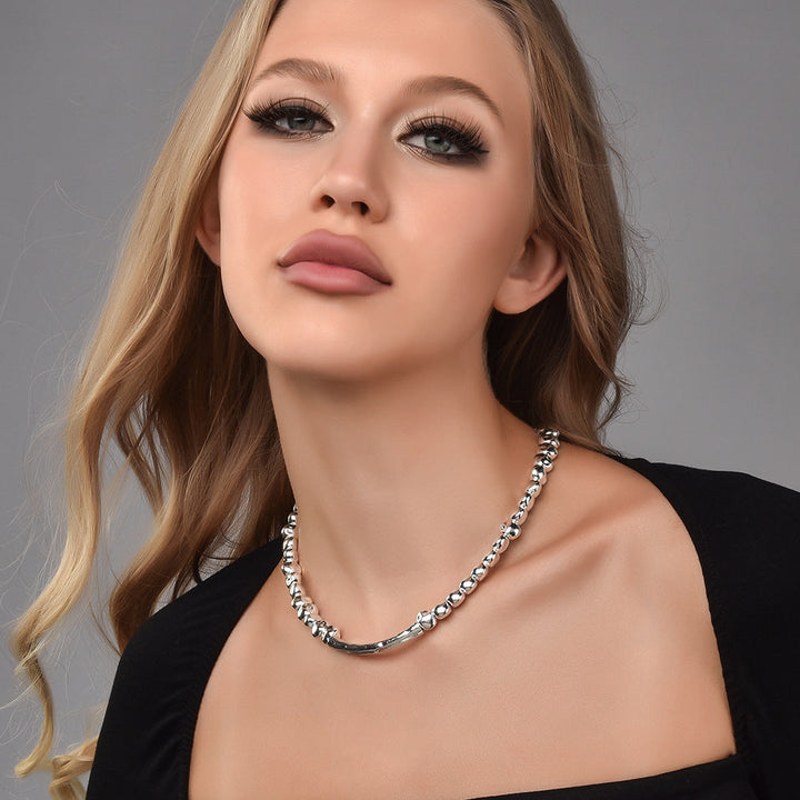 Irregular Broken Silver Curved Bar Choker Necklace, Minimal Quiet Luxury Collarbone Chain For European Spanish Women