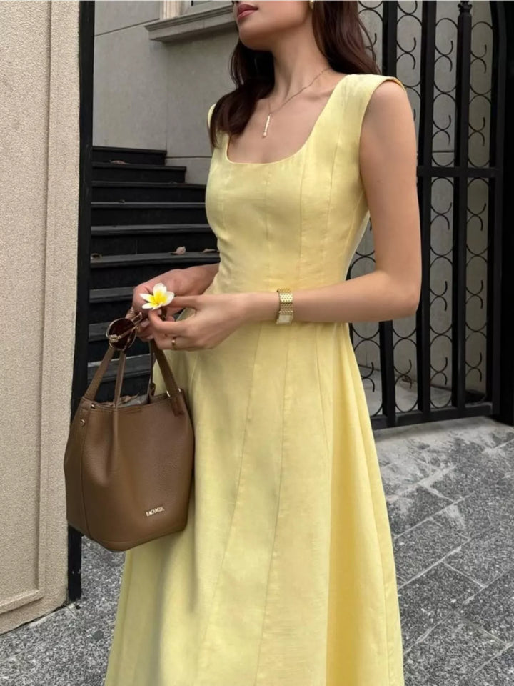 Sleeveless Scoop Neck A-Line Midi Dress