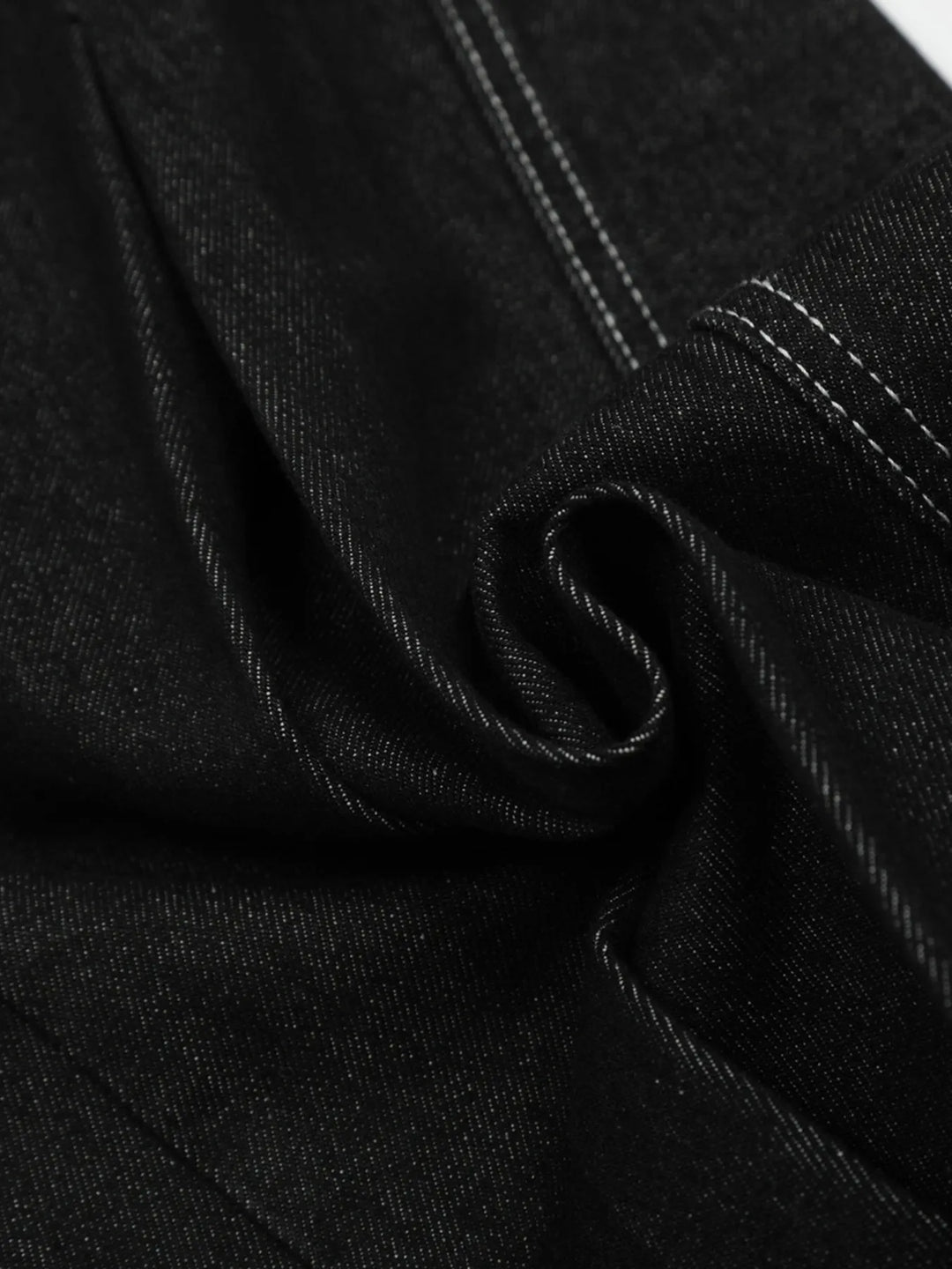 Men's Wide-Leg Jeans with Contrast Stitching