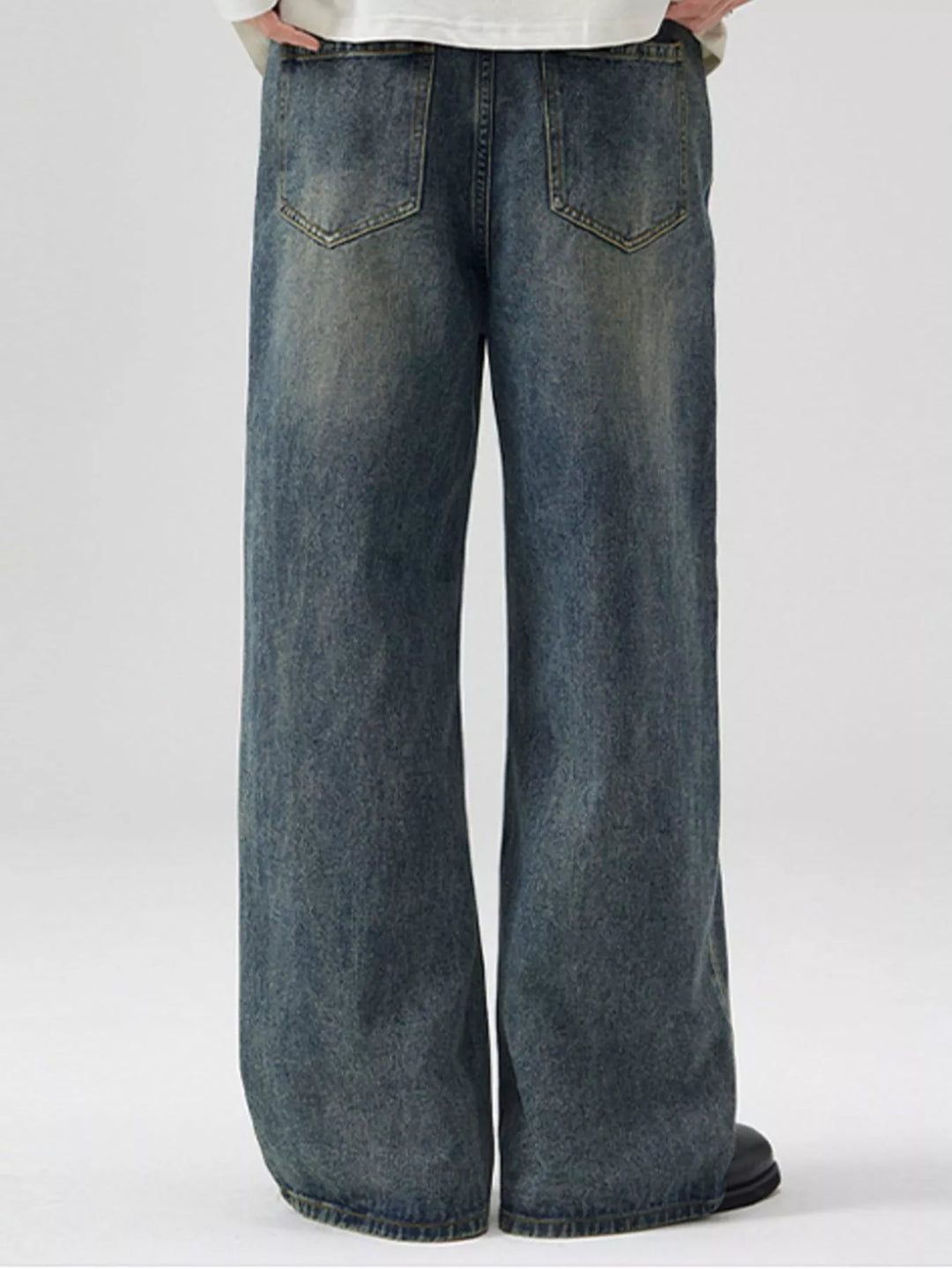 Men's Wide Leg Washed Jeans