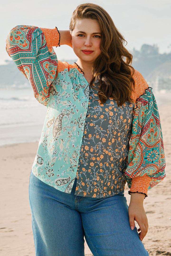 Chemisier vert à manches lanternes et col en V boutonné, motif patchwork floral, grande taille