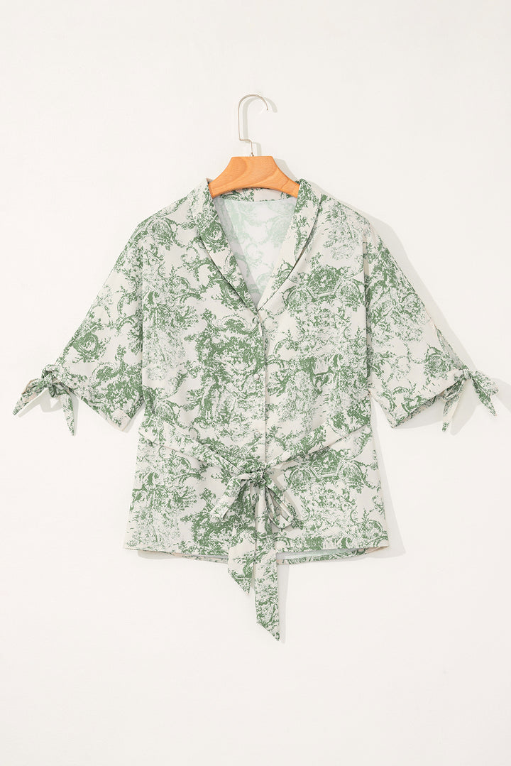Chemise à manches 3/4 nouée avec imprimé paysage vert et ceinture