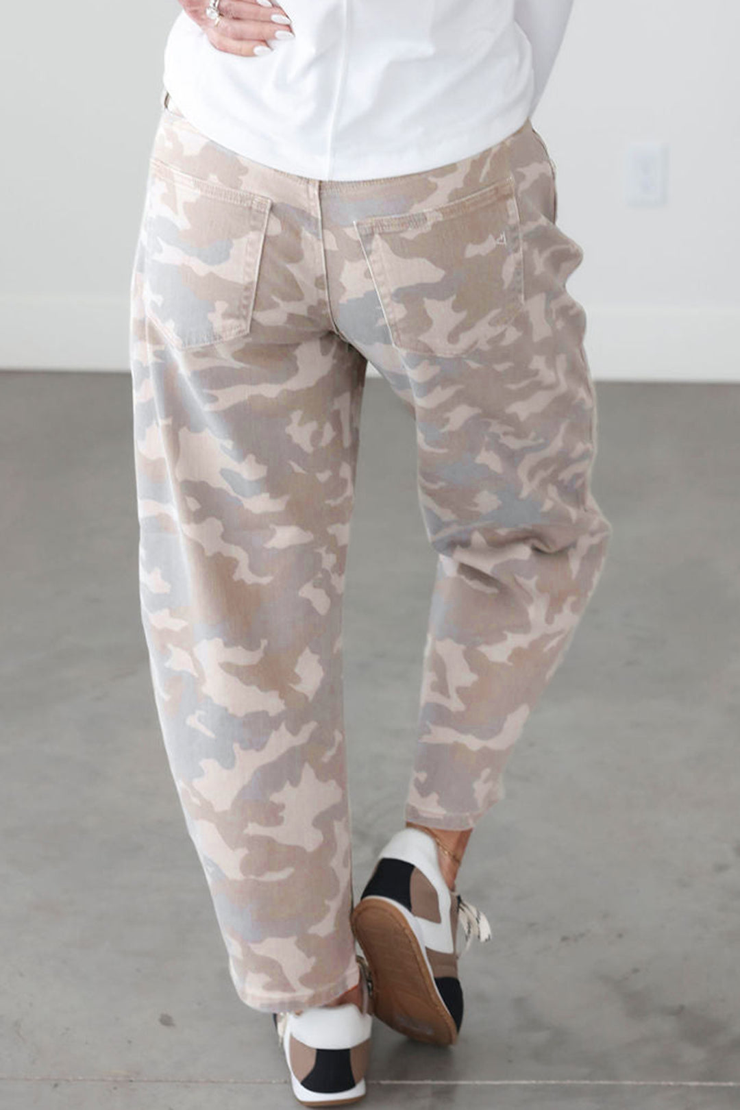 Khaki Camouflage Pattern Pocket Rivet Detail Ankle-Length Harem Fit Jeans