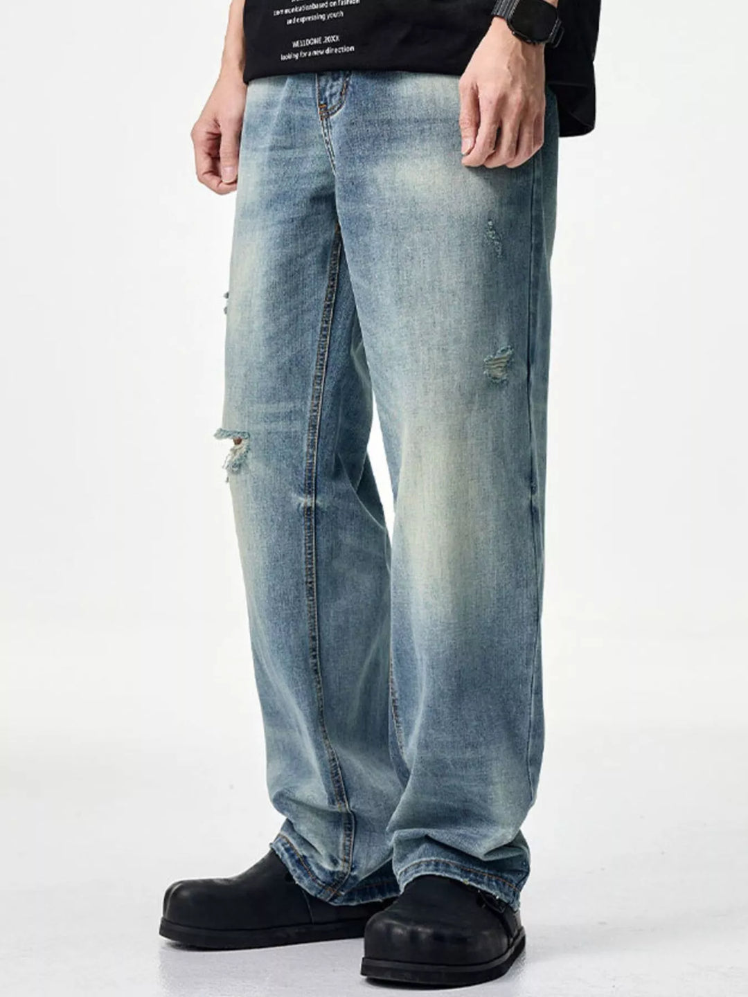 Men's Distressed Relaxed Fit Jeans