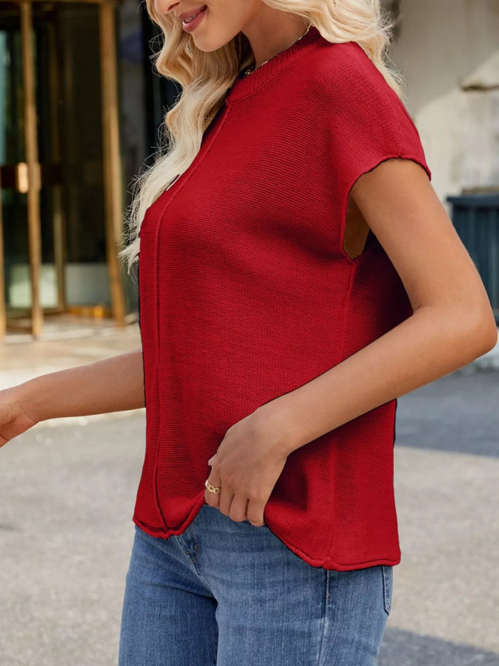 Round Neck Short Sleeve Knit Top with Center Seam Detail