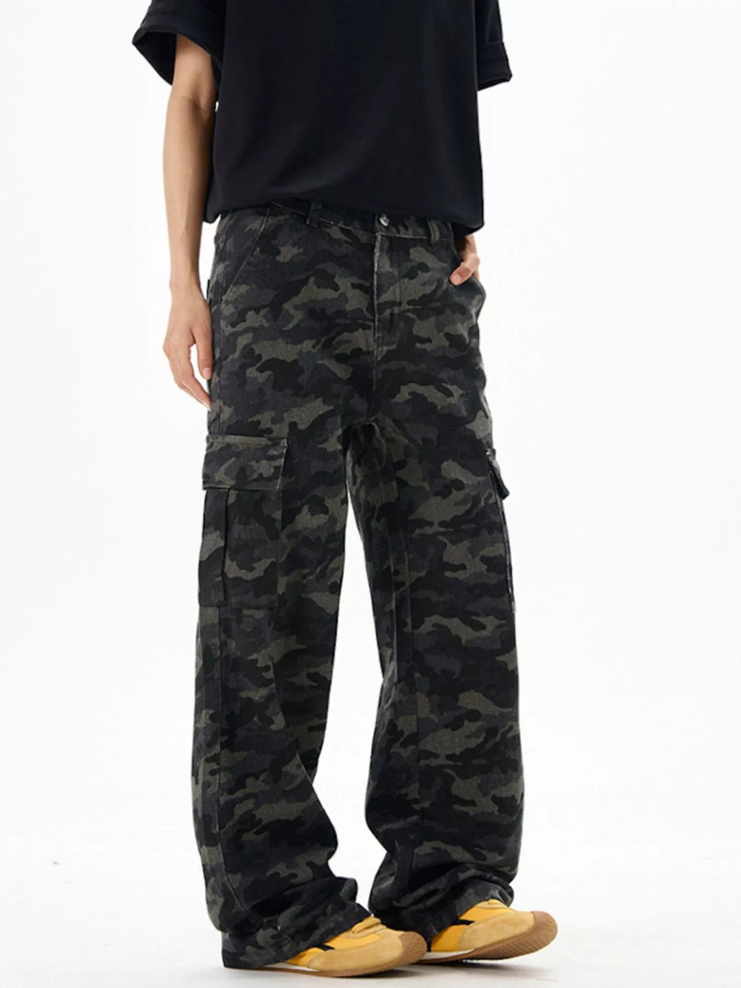 Men's Relaxed Fit Camo Cargo Pants