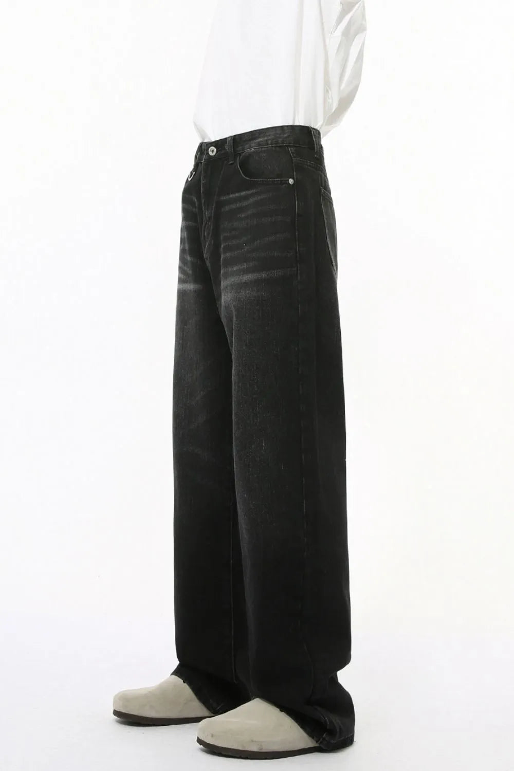 Wide Straight Jeans with Pockets