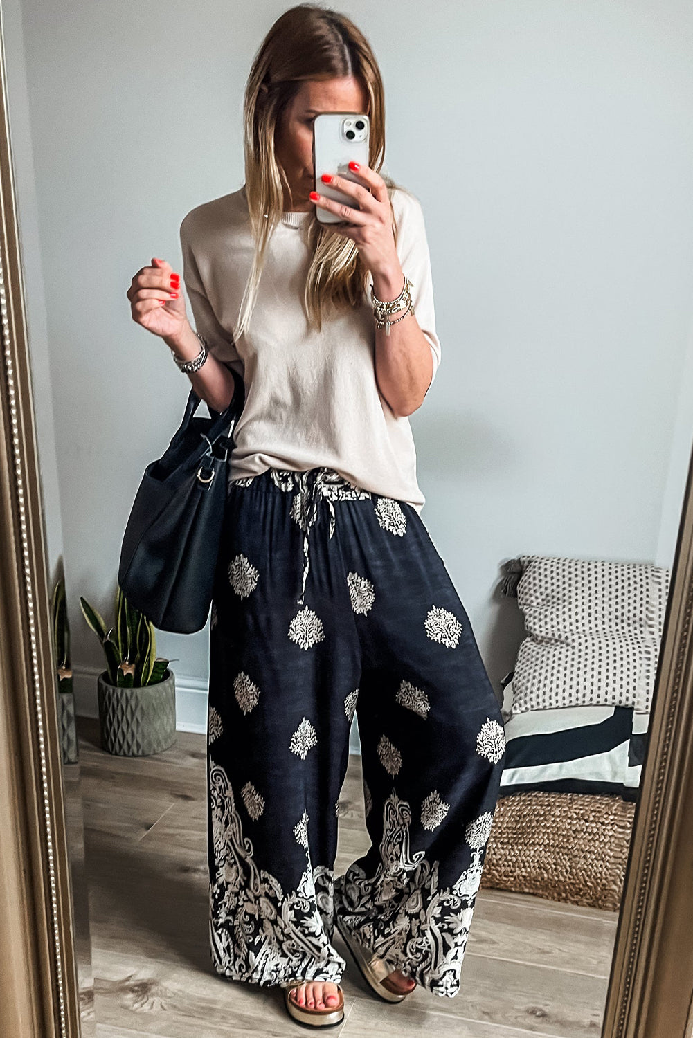 Pantalon large noir à imprimé bohème avec cordon de serrage à la taille