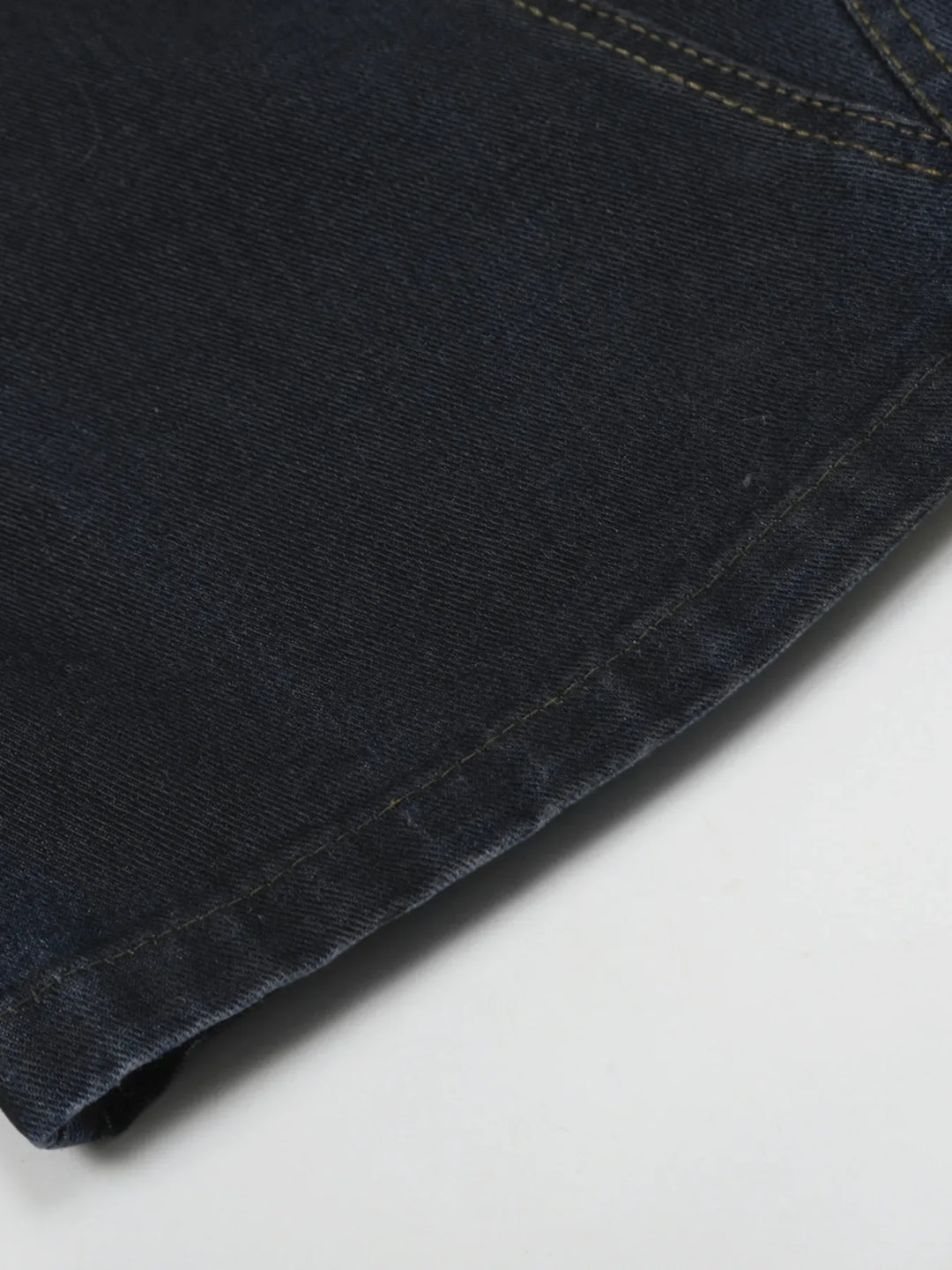 Men's Gradient Curved Jeans with Seam Detail