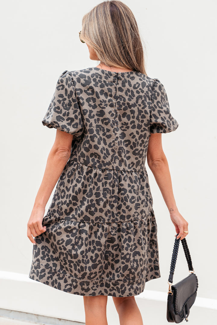 Mini-robe en jean marron à manches courtes bouffantes et imprimé léopard