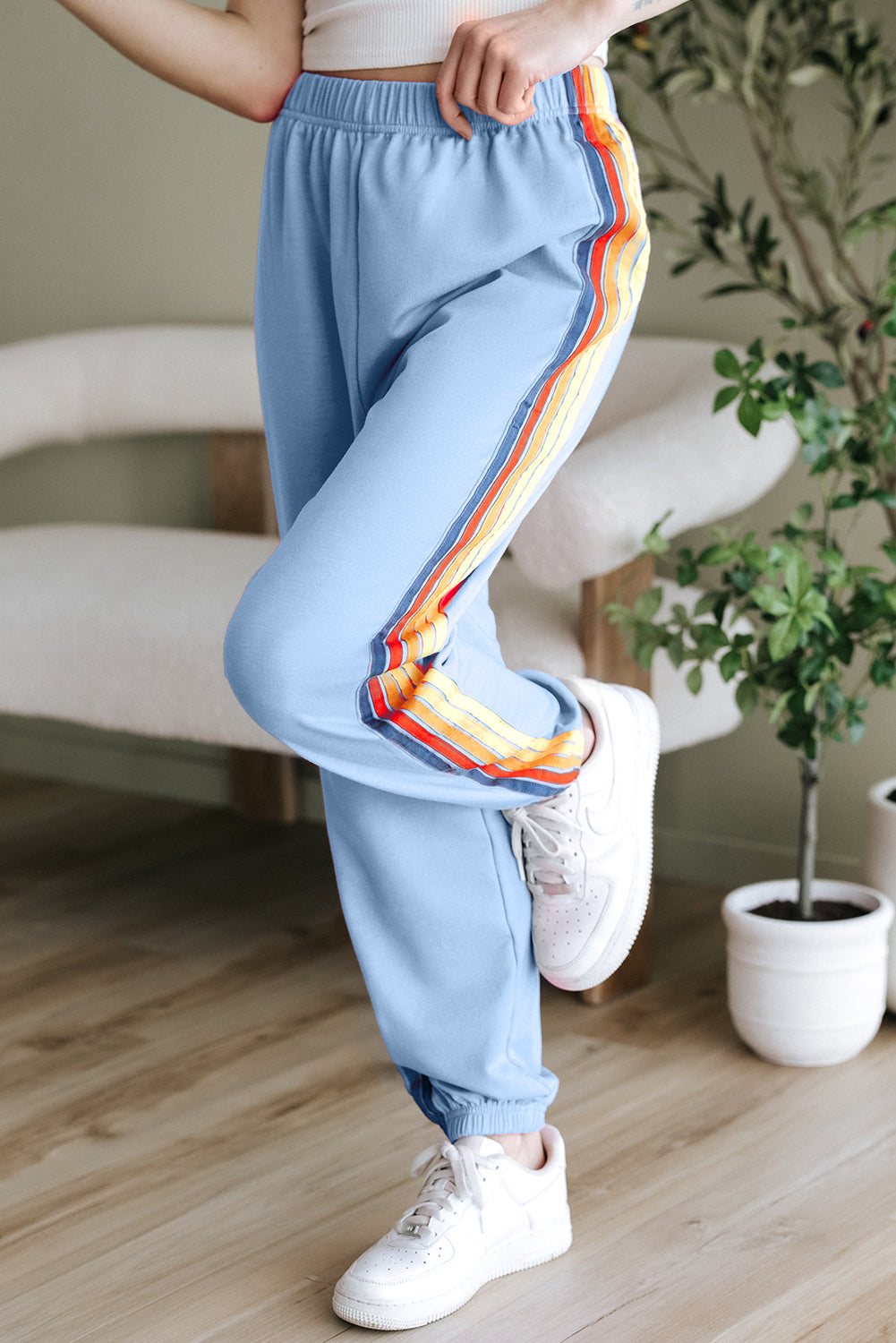 Pantalon de survêtement taille haute bleu clair à motif arc-en-ciel