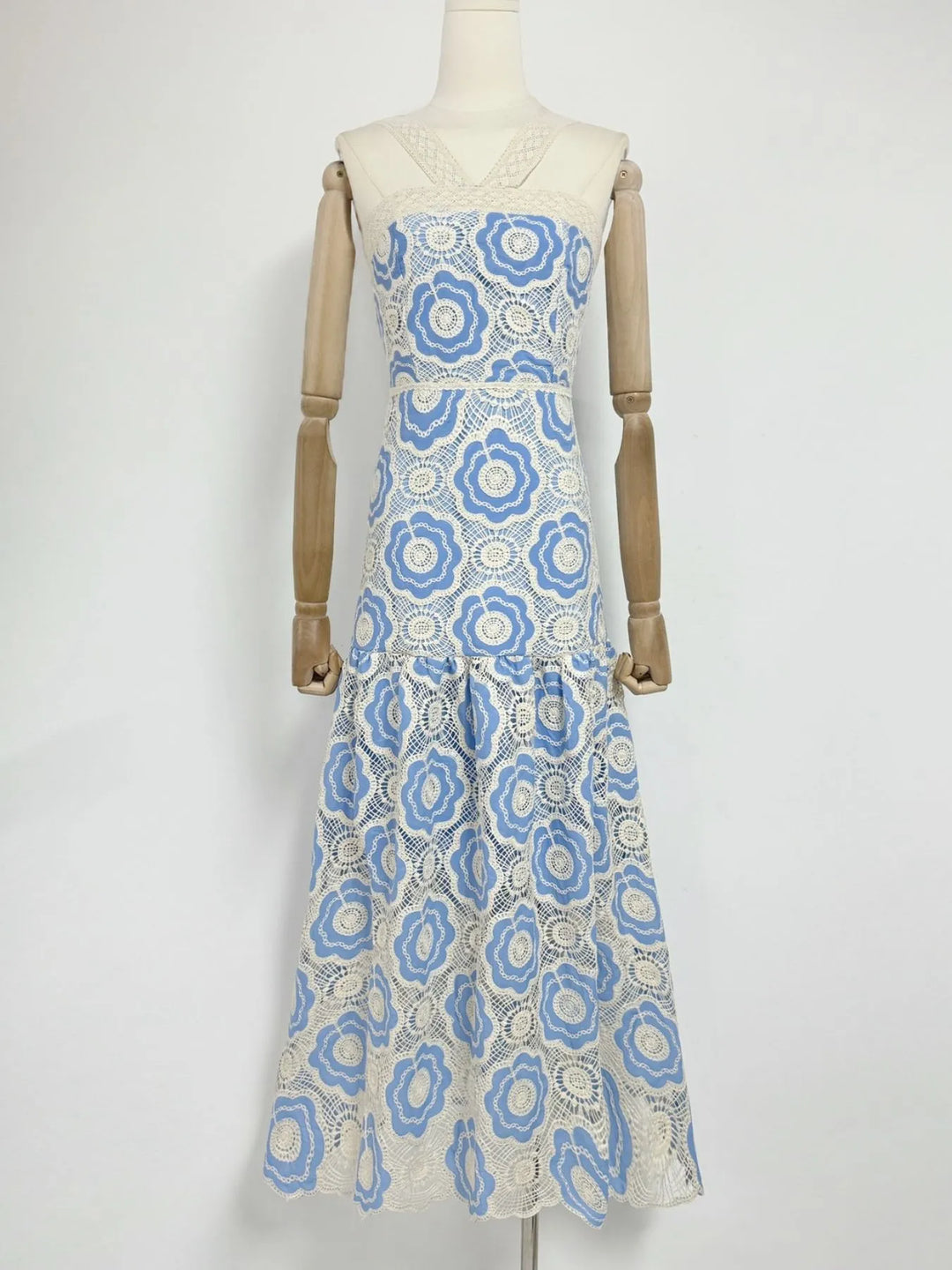 Lace Sleeveless Tiered Midi Dress