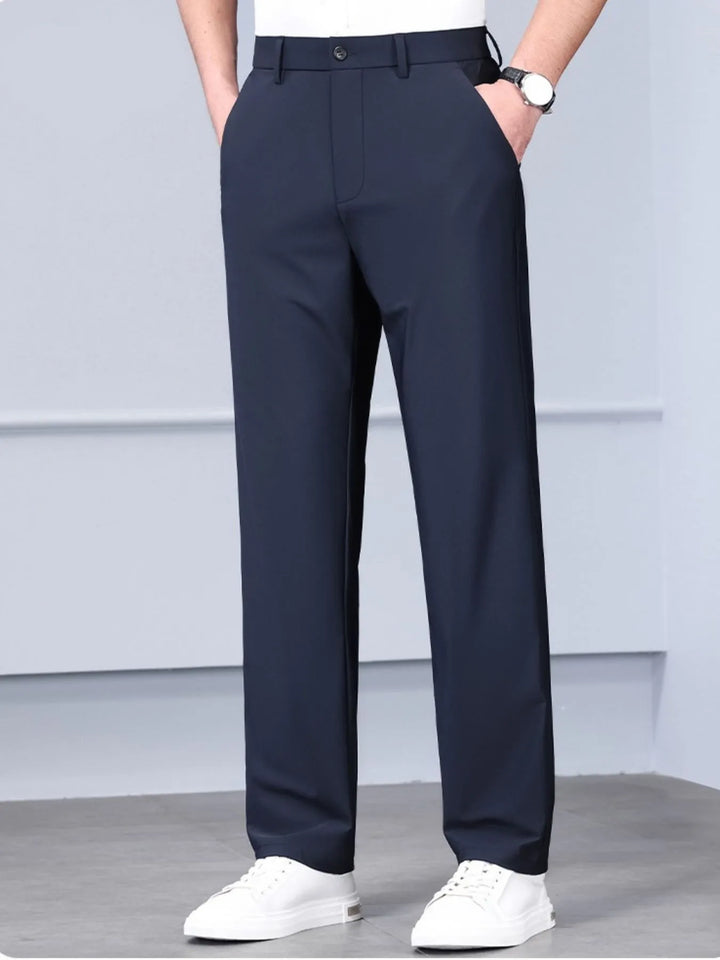Men's Loose Fit Jeans with Pockets