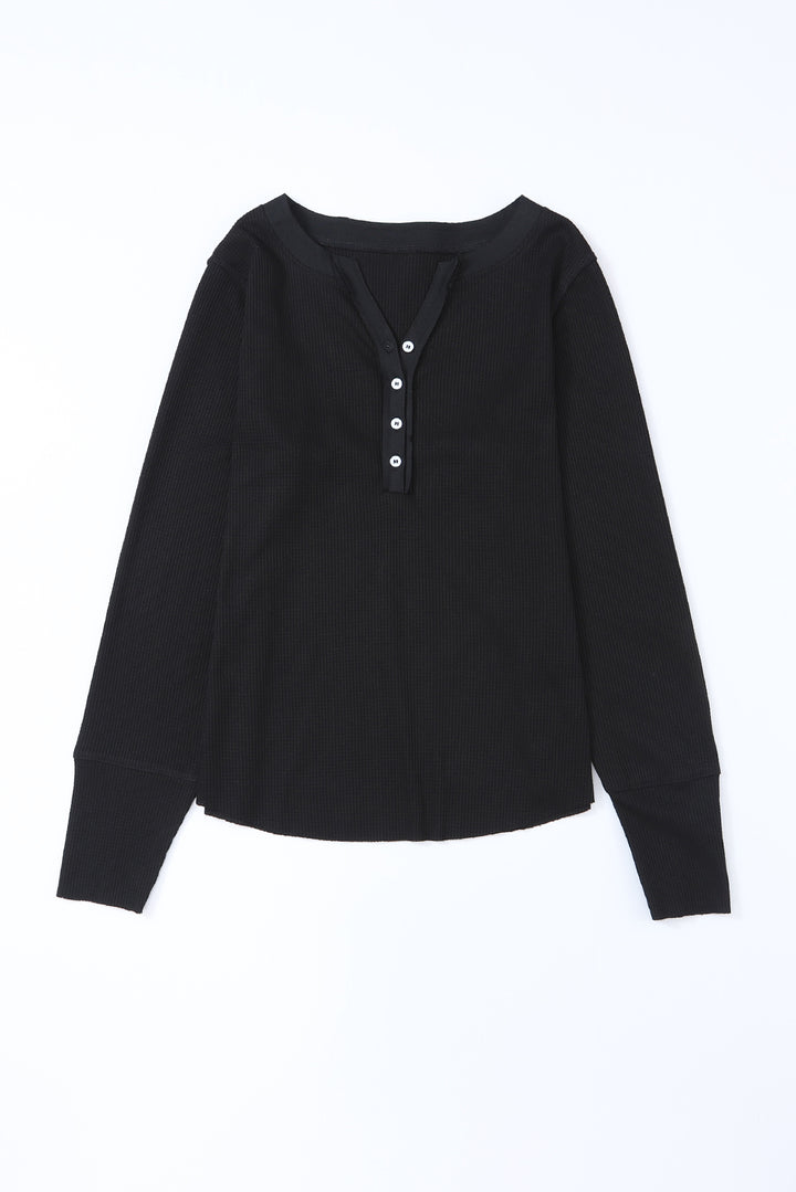 Haut Henley en tricot gaufré à encolure bordée de noir