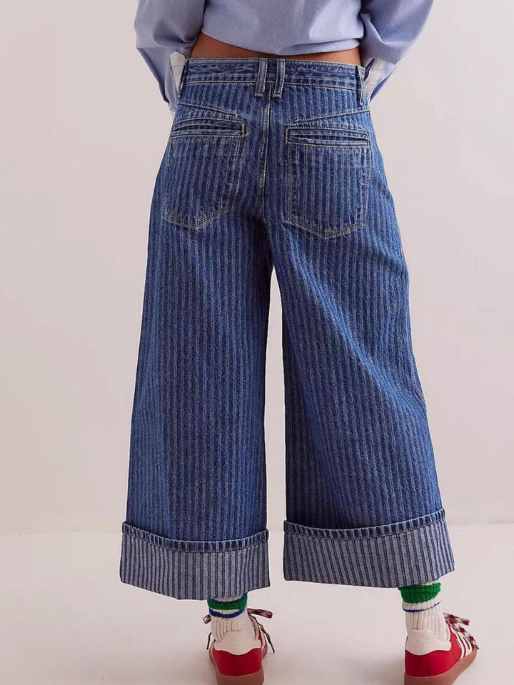 Wide-Leg Cropped Jeans