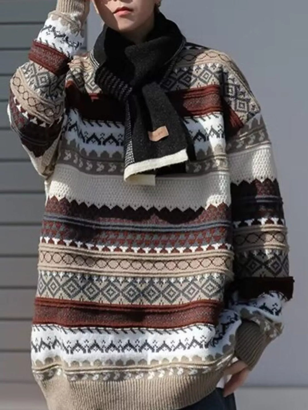 Men's Vintage Pattern Round Neck Knitted Sweater