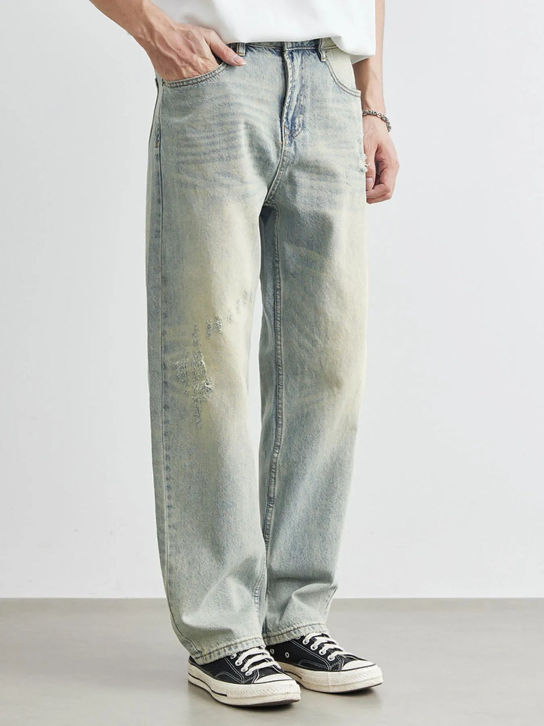 Men's Distressed Wash Wide Leg Jeans