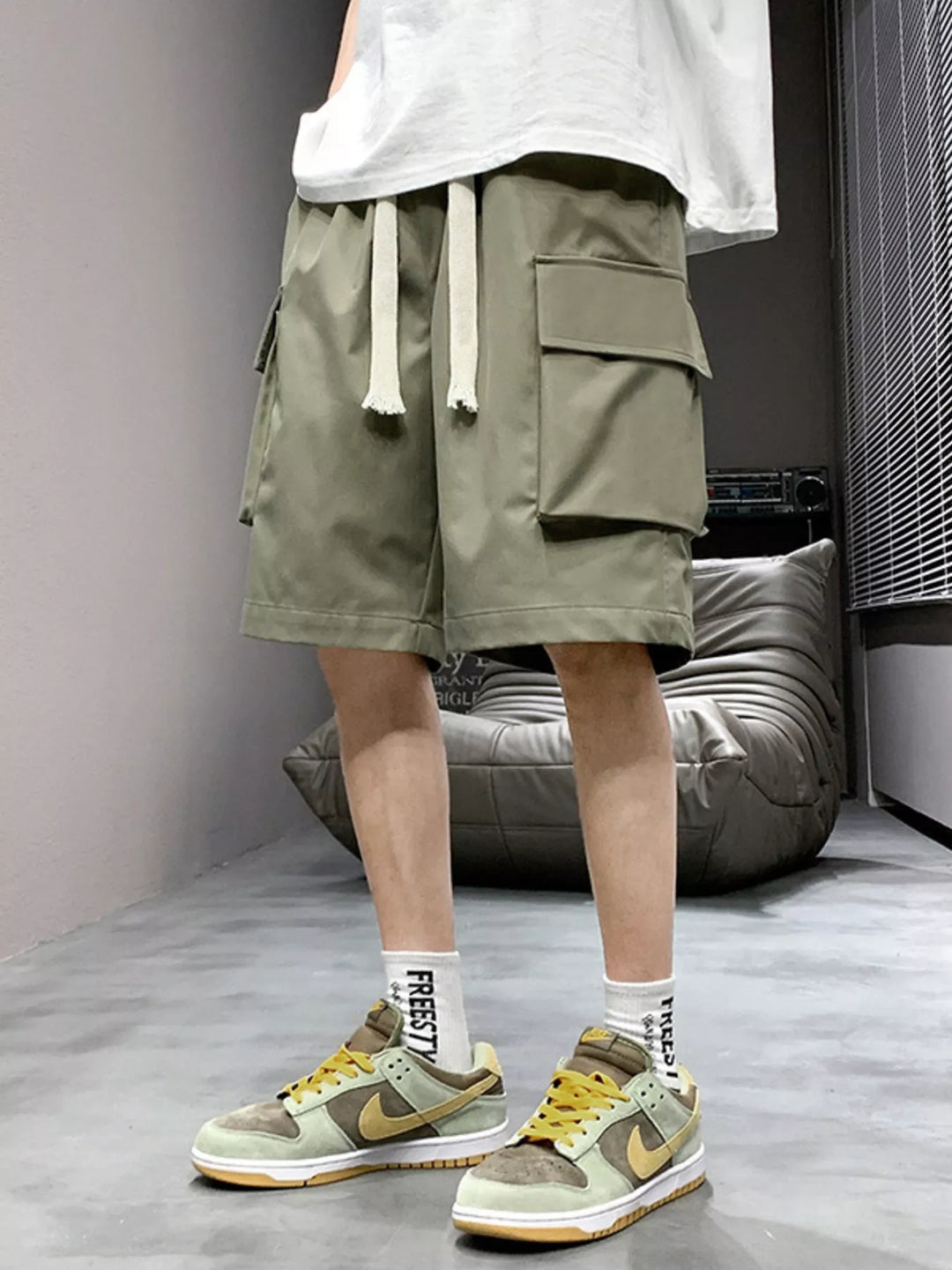 Men's Plus Size Casual Cargo Shorts with Drawstring