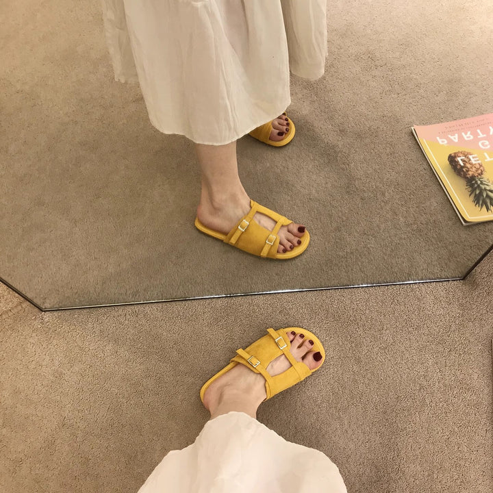Summer Outdoor New-style Retro Flat-heeled Sandals