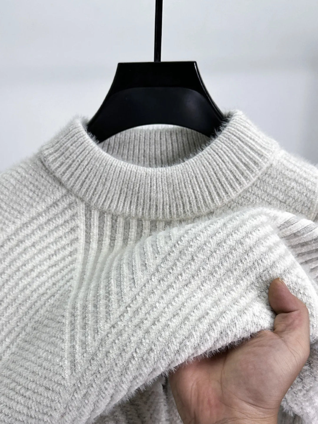 Men's Ribbed Knit Long Sleeve Sweater