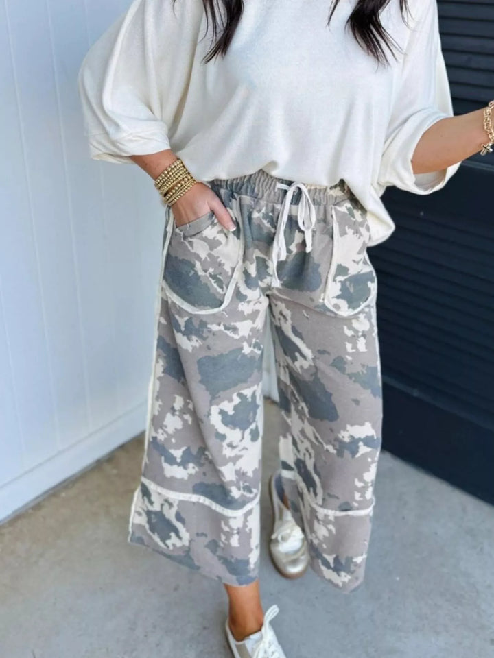 Camouflage Print Contrast Lace-up Raw Edge Pocketed Loose Pants