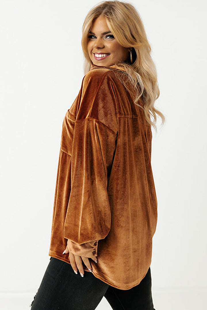 Chemise en velours châtain grande taille avec poche poitrine et épaules tombantes