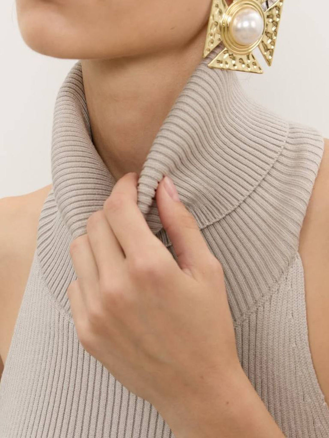 Backless Turtleneck Sweater Tank