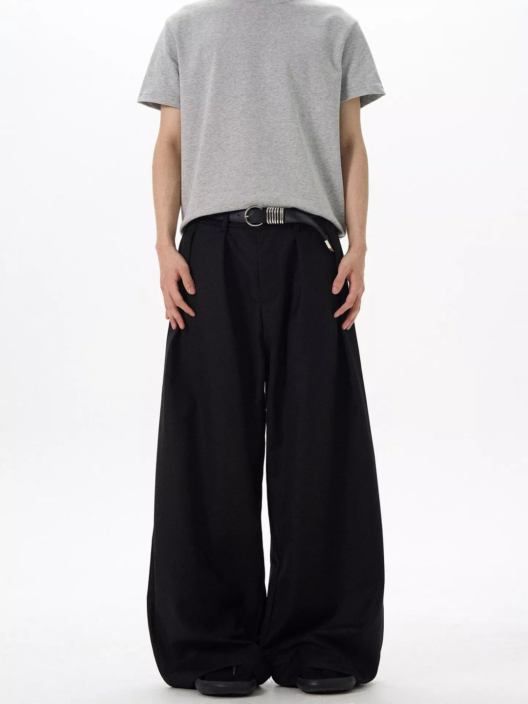 Men's Wide Leg Pleated Pants