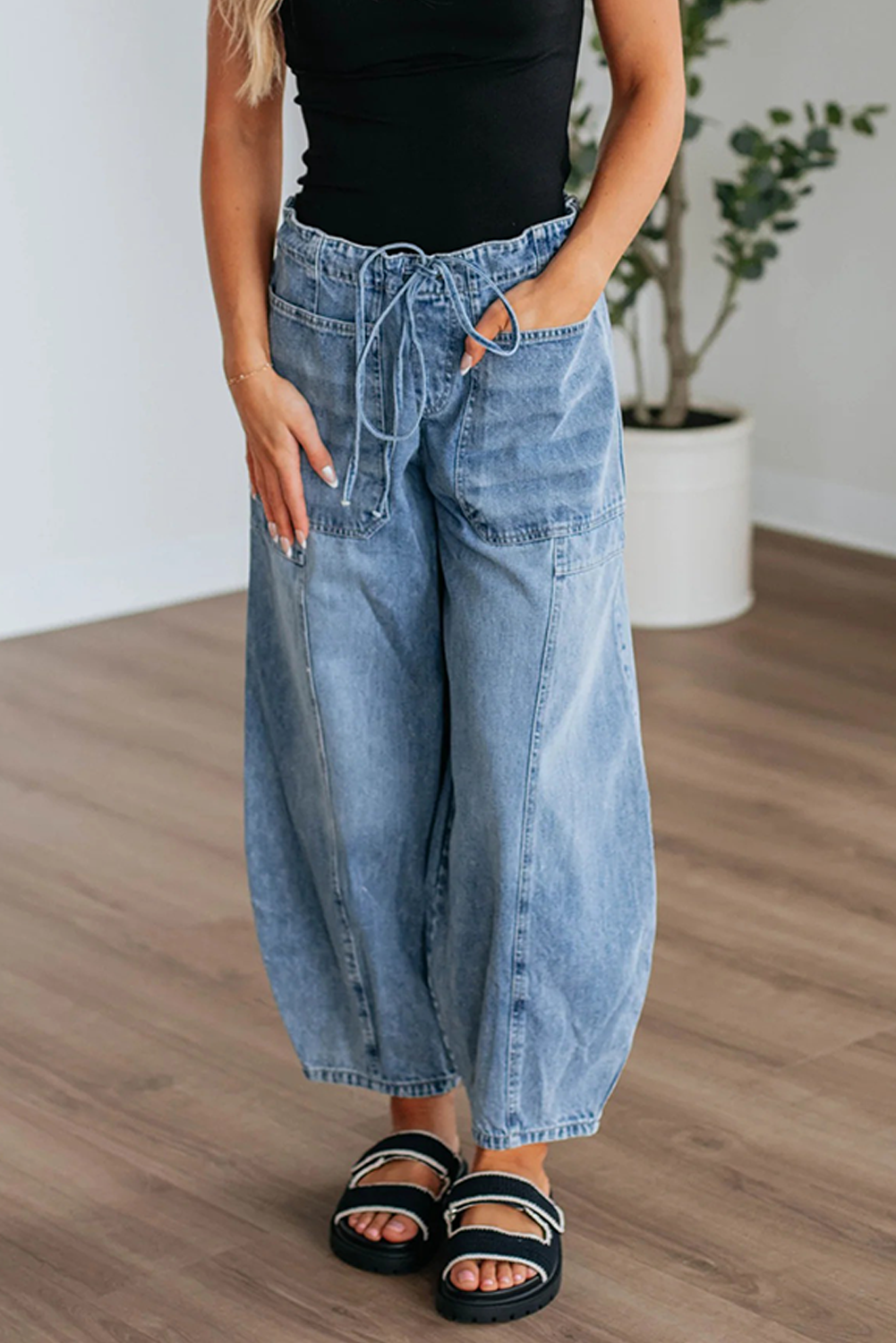 Myosotis Large Patch Pocket Drawstring Paperbag Waist Barrel Jeans