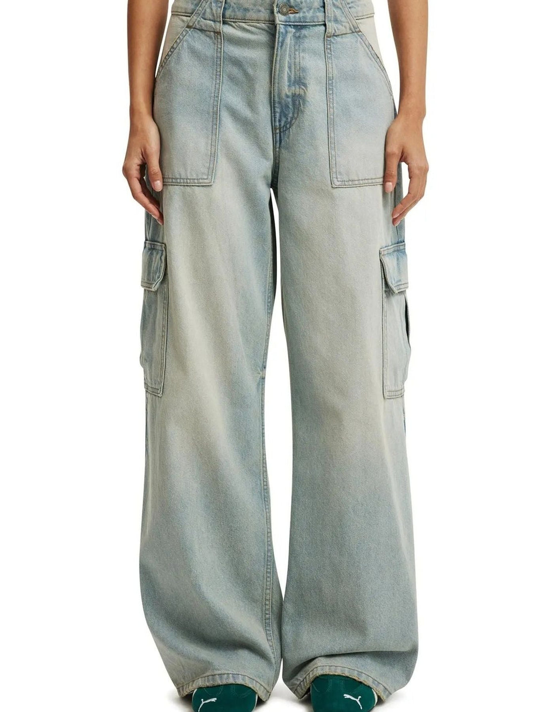 Wide Leg Cargo Jeans