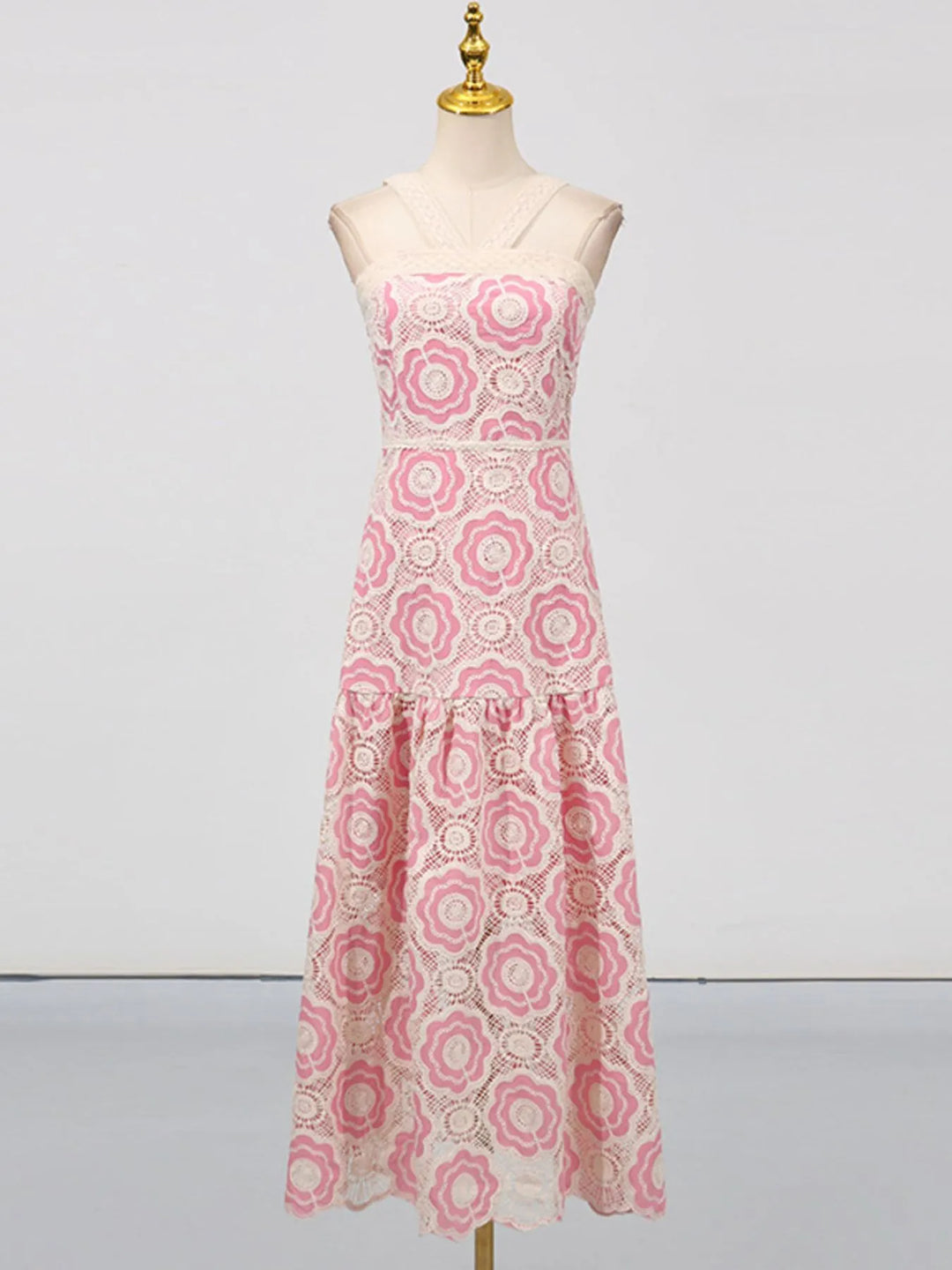 Lace Sleeveless Tiered Midi Dress