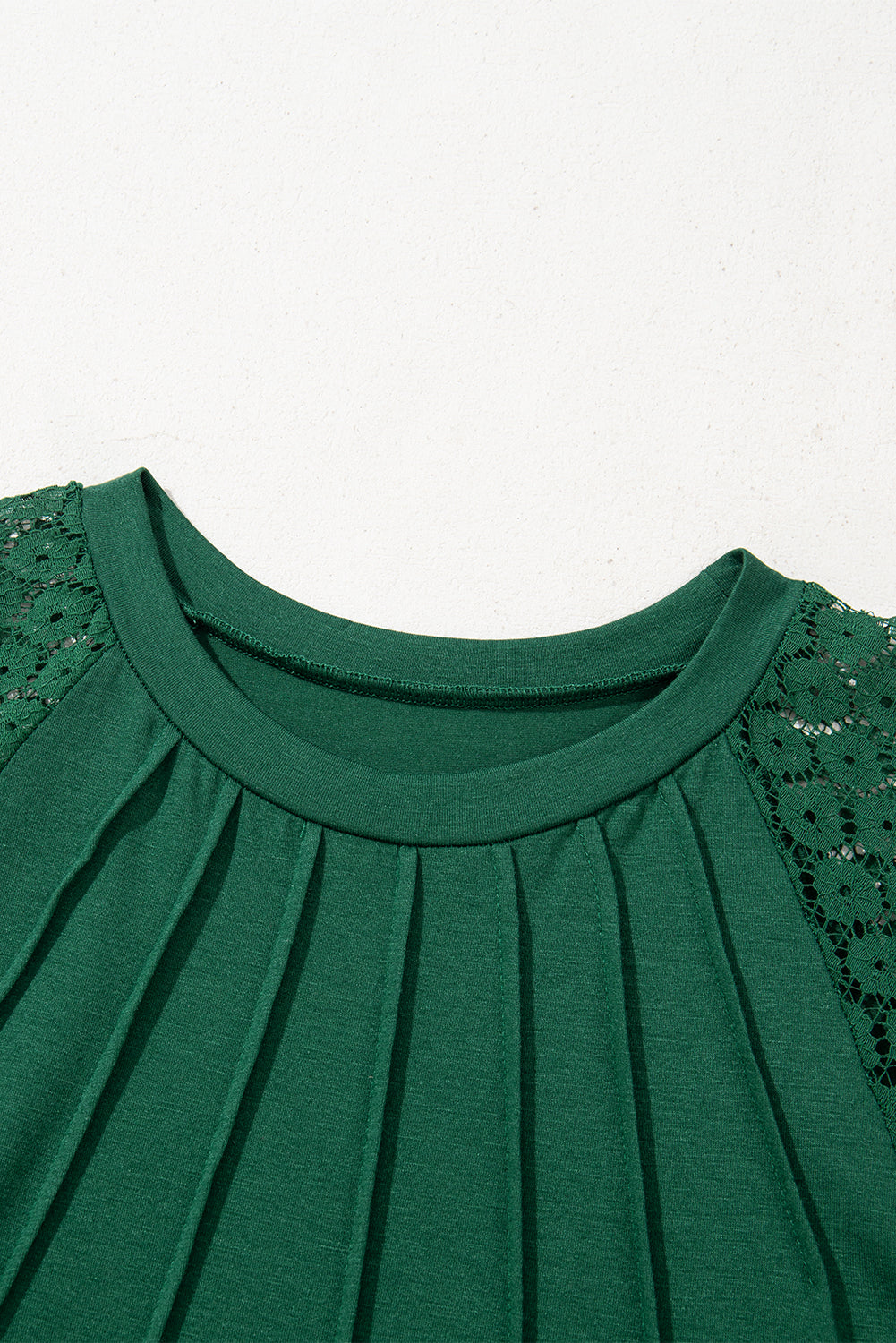 Green Contrast Lace Raglan Sleeve Pleated Detail Shift Dress