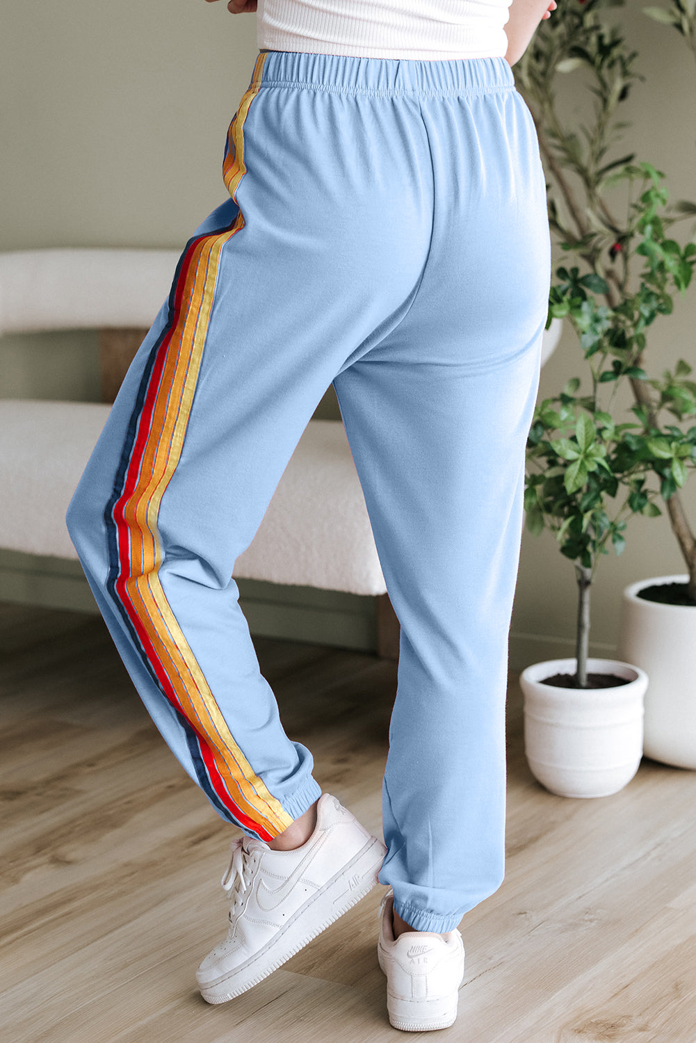 Pantalon de survêtement taille haute bleu clair à motif arc-en-ciel