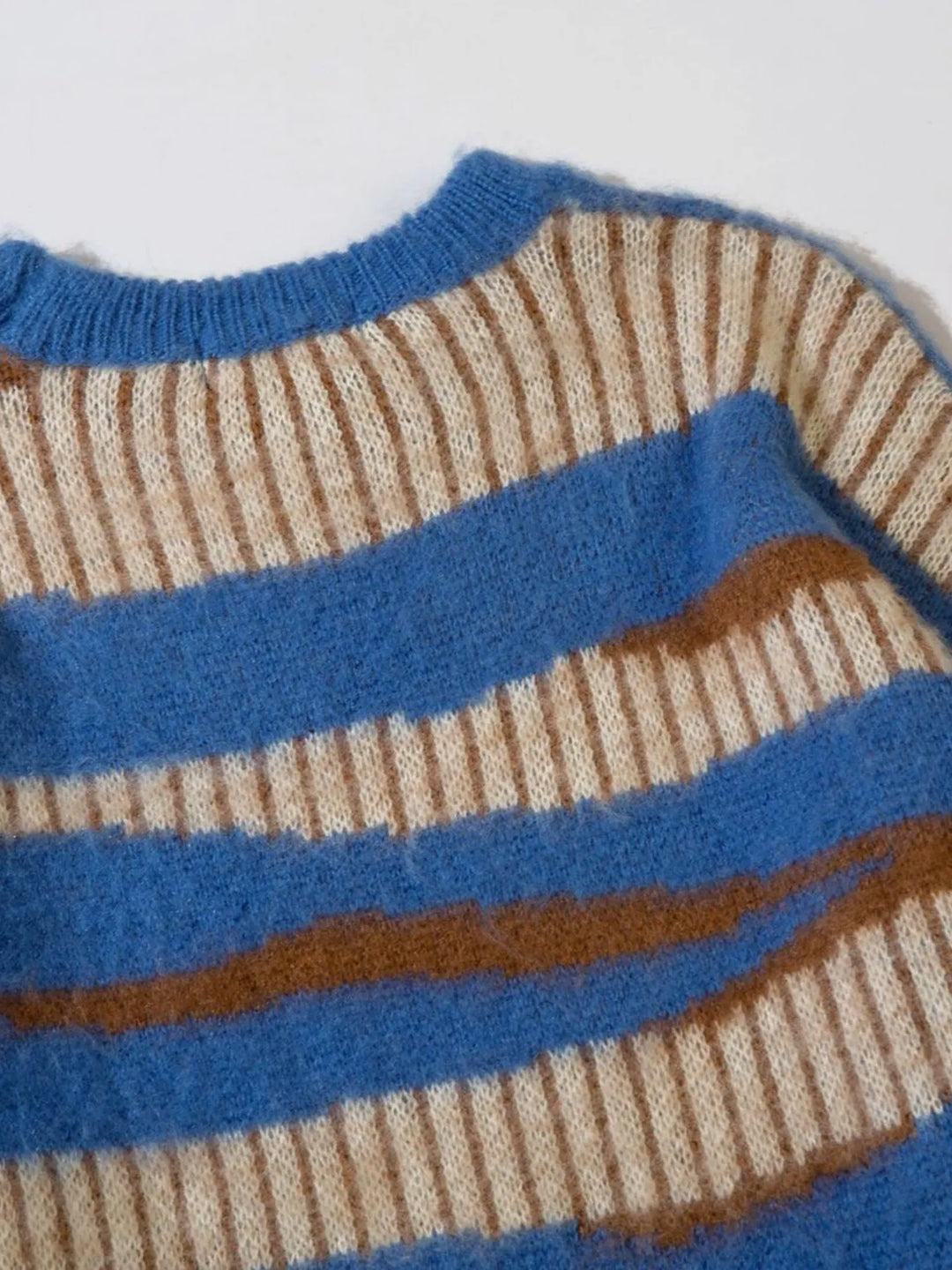 Men's Oversized Contrast Striped Round Neck Sweater
