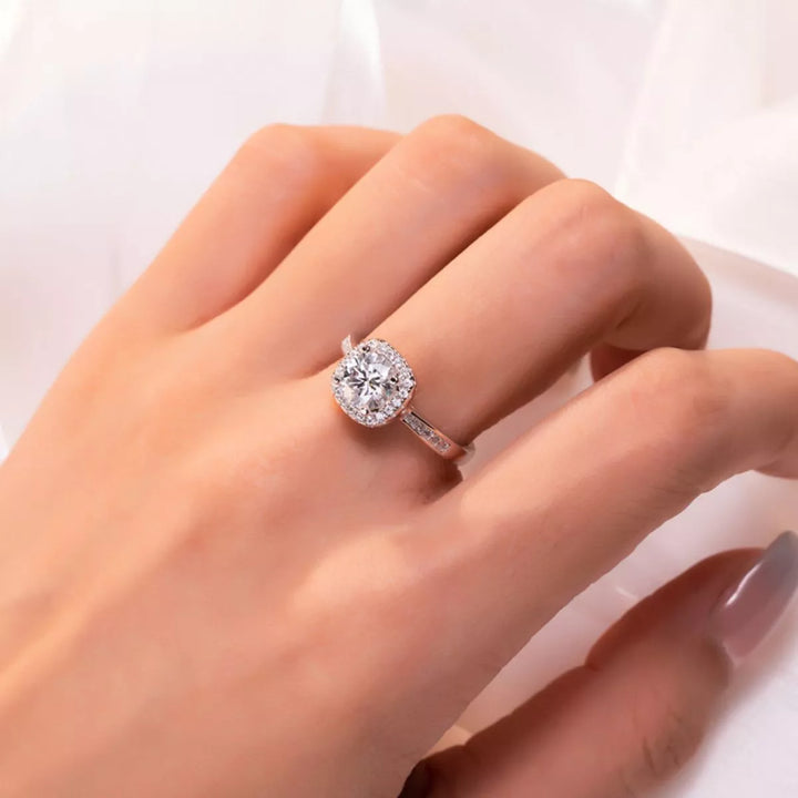 2 Carat Moissanite 925 Sterling Silver Ring